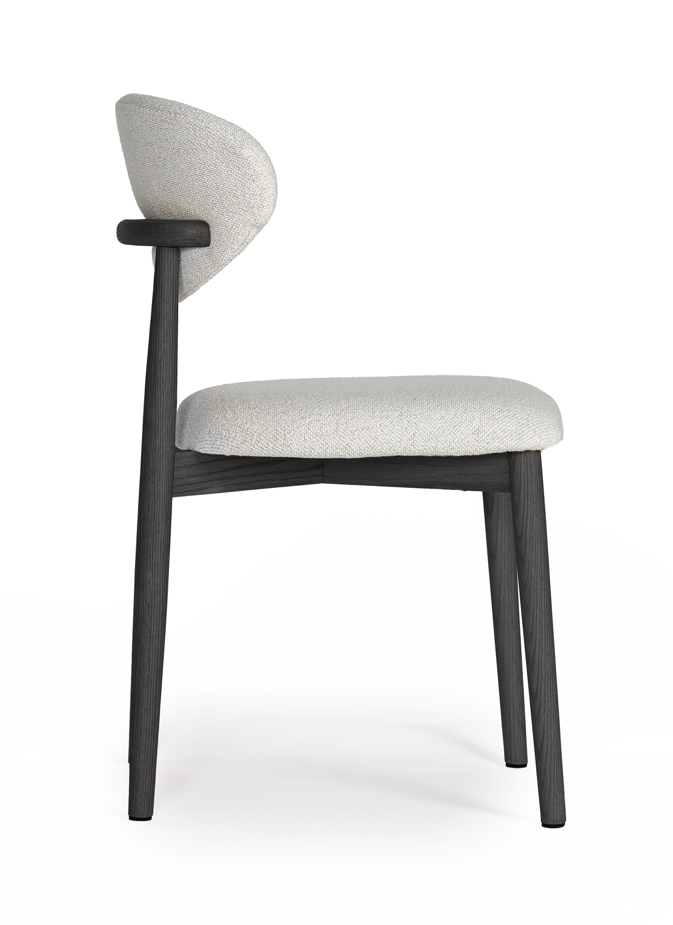 Le Chic spisestol sortpigmenteret