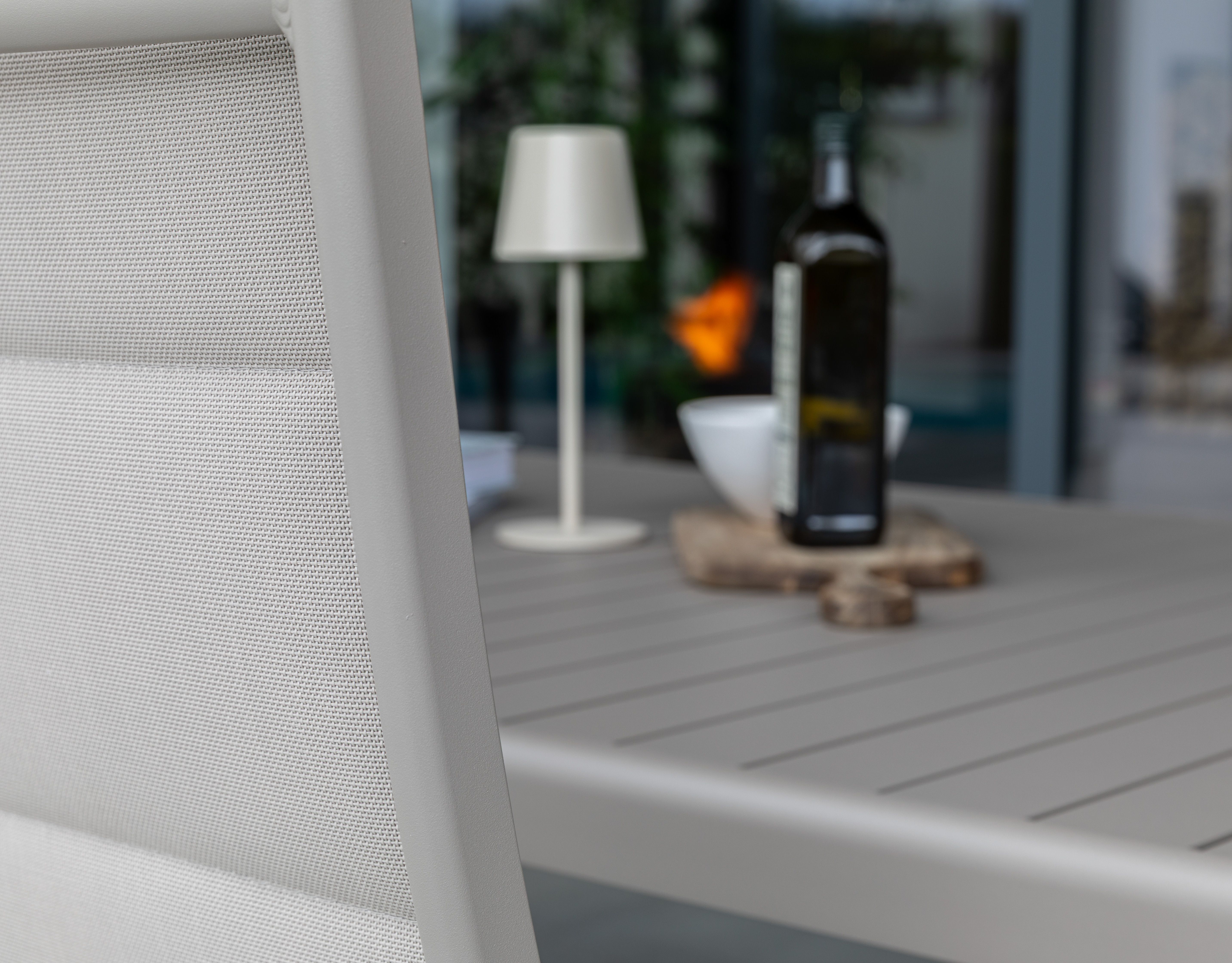 Le Graisse spisegruppe 200cm med Le Graisse positionsstol beige